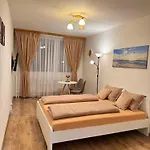 Charming Apart Near Center